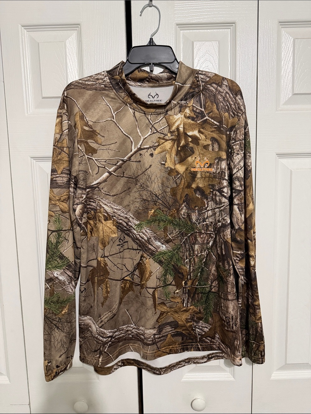 Realtree Men’s Long Sleeve Camo Shirt